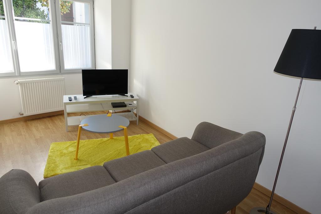 Le 4 Appartement Saint-Junien Buitenkant foto